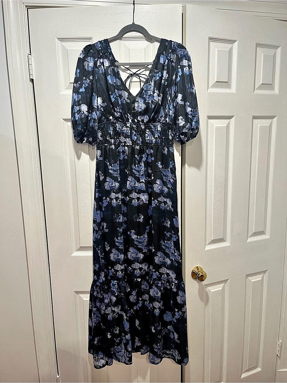Elan Floral shimmer Maxi Dress in Black & Blue Size Medium NWT